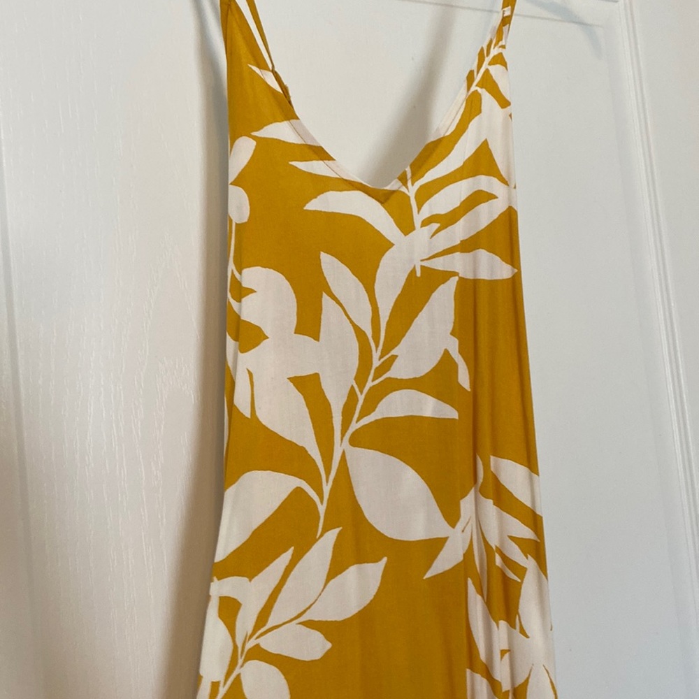 Old Navy Floral Maxi dress